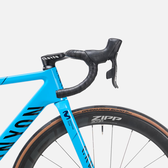 Ultimate CF SLX Team Movistar