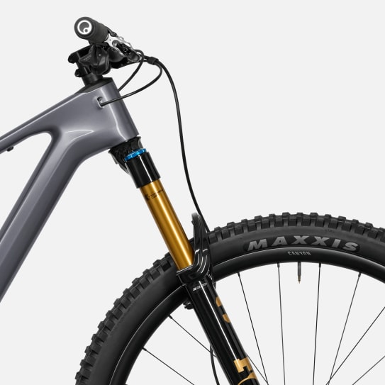 Lux Trail CF 9