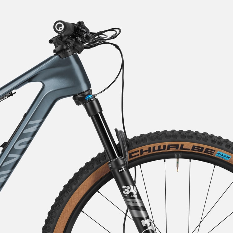 Lux Trail CF 6