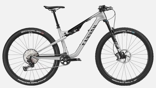 Lux Trail CF 8