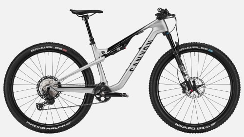 Lux Trail CF 8