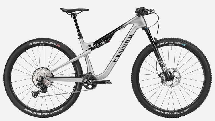 Lux Trail CF 8
