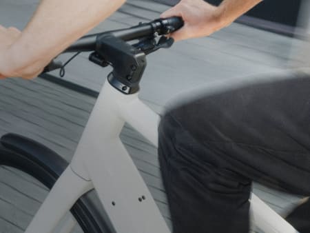 Cartão de grelha inferior EBike World 2