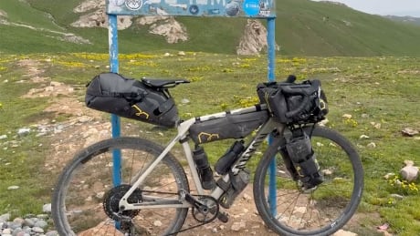 Canyon Grizl CF 8 ESC w/ ECLIPS Shimano GRX RD-RX822 12sp 42