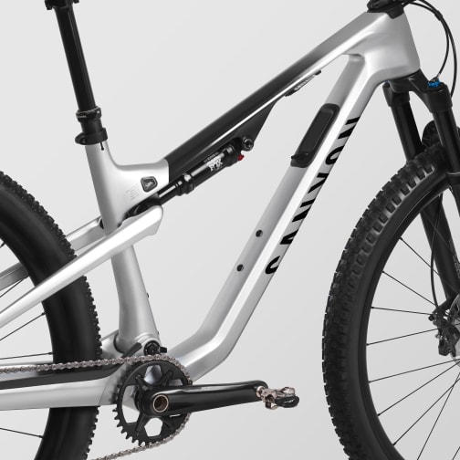 Lux Trail CF 8
