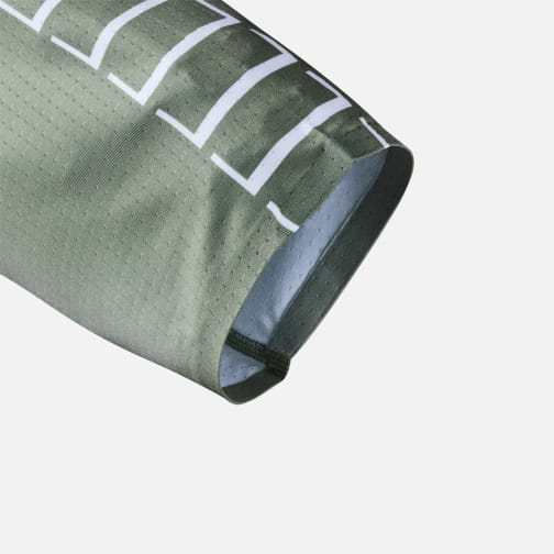 1 maillot Canyon CLLCTV Enduro MTB