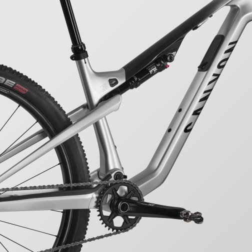 Lux Trail CF 8