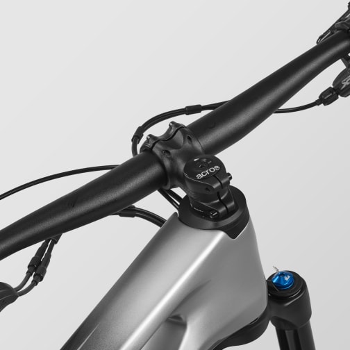 Lux Trail CF 8