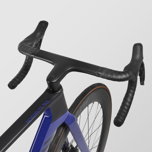 Aeroad CF SLX 8 Di2 Cosmic