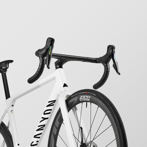 Ultimate CF SLX 8 AXS