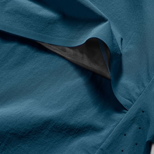 CLLCTV Core Light Jacket