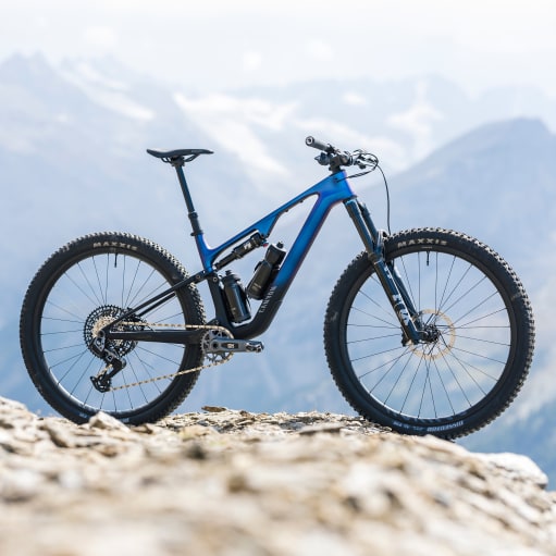 Lux Trail CF 8