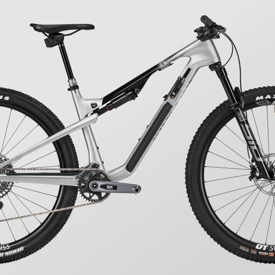 Lux Trail CF 9