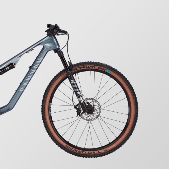 Lux Trail CF 6
