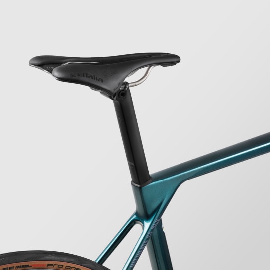 Ultimate CF SLX 8 Force AXS