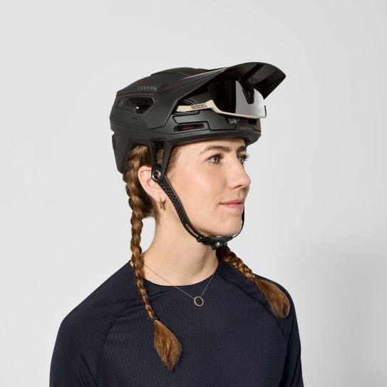 Canyon Deflectr Helm