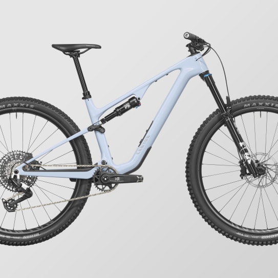 Lux Trail CF 7