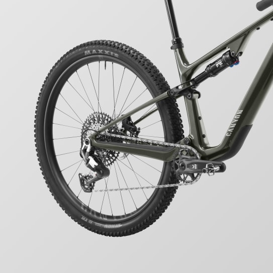 Lux Trail CF 7