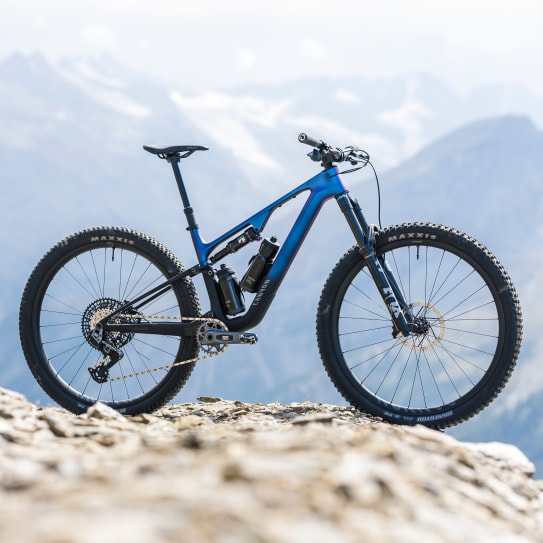 Lux Trail CF 8