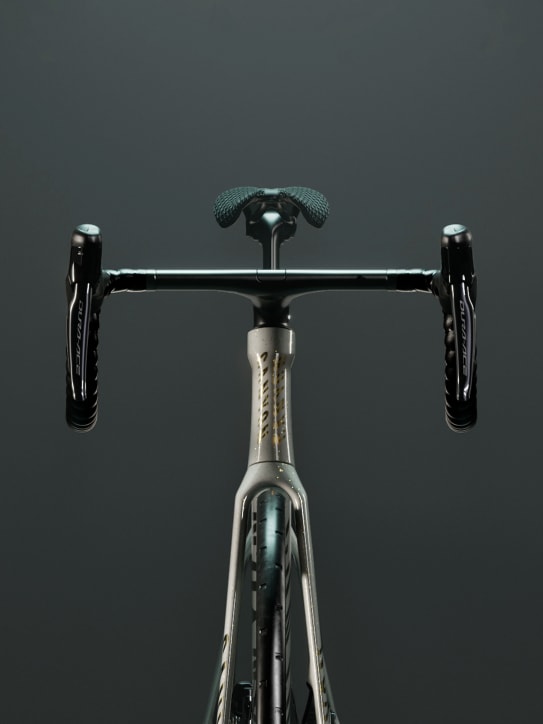 This cockpit knows what you want