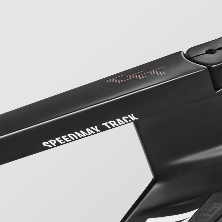 Speedmax CFR Track