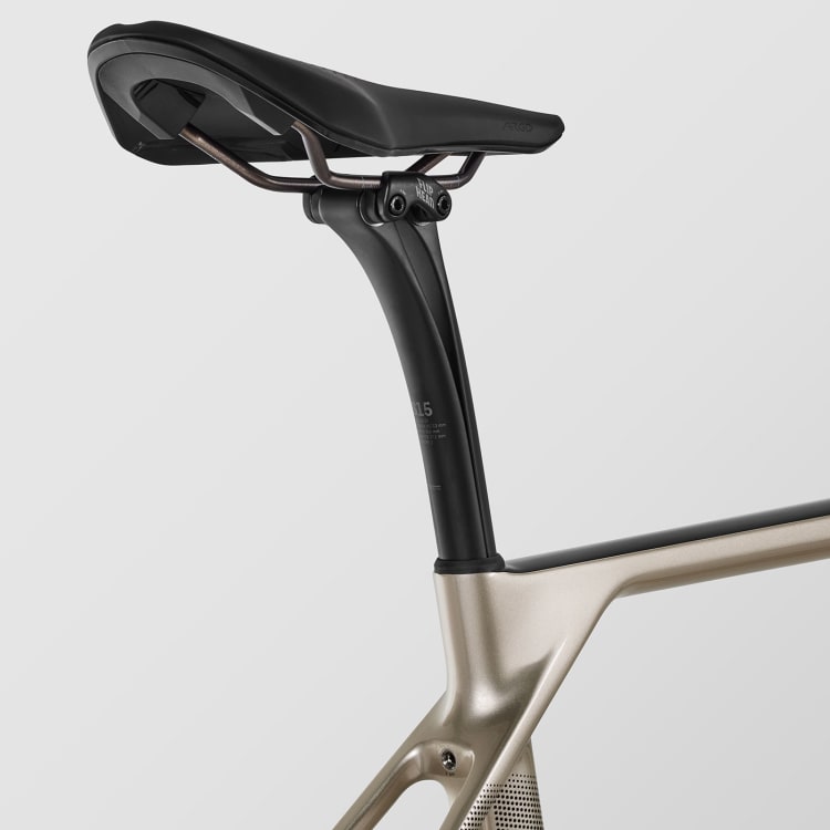 Endurace CF SLX 8 AXS Aero