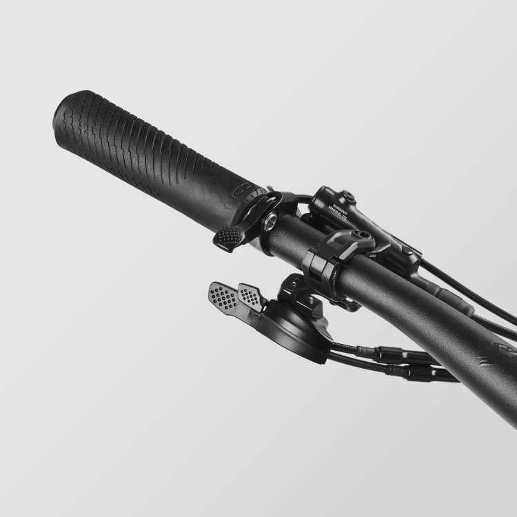Lux Trail CF 7