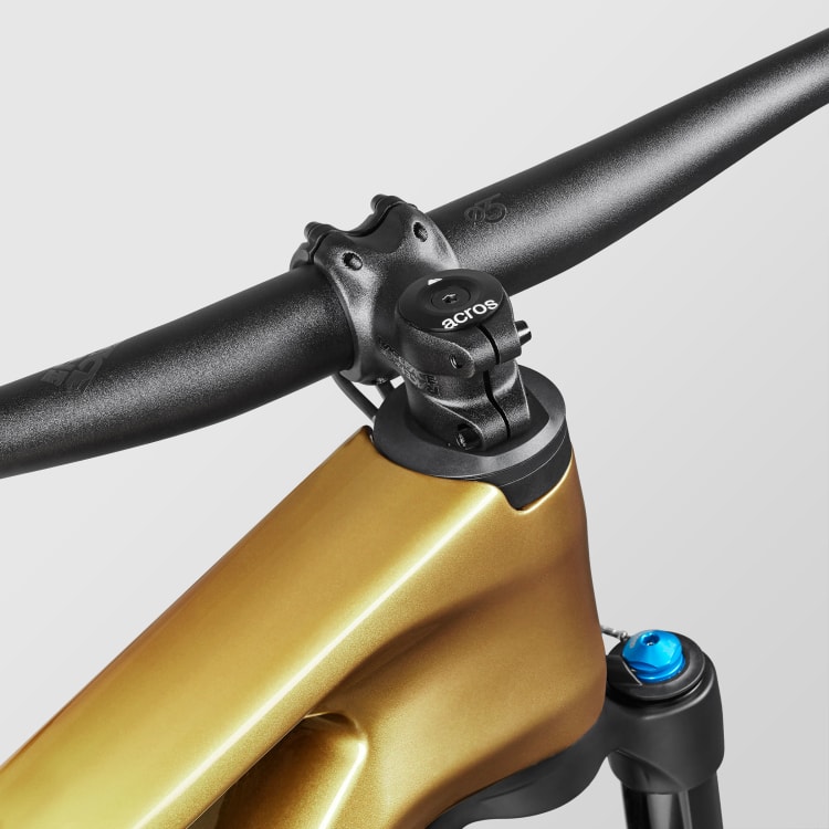 Lux Trail CF 7