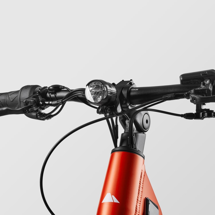 Pathlite:ON 7 SUV step-through