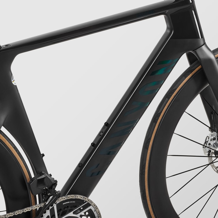 Aeroad CFR AXS