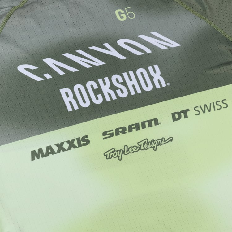 1 maillot Canyon CLLCTV Enduro MTB