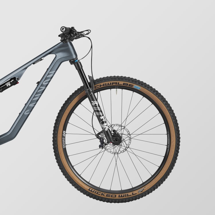 Lux Trail CF 6