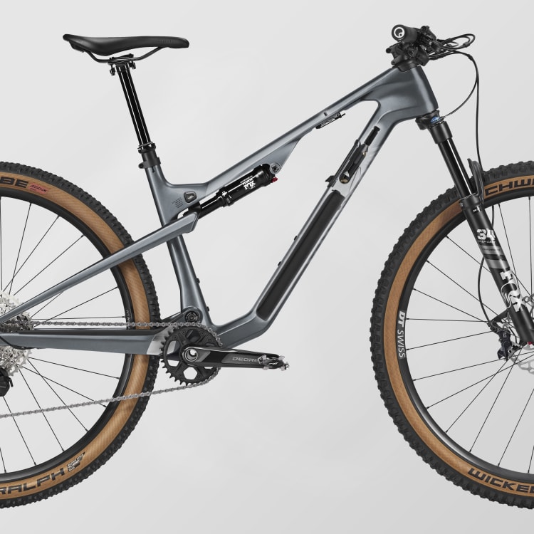 Lux Trail CF 6