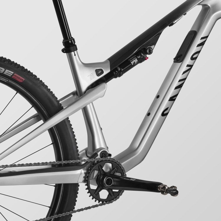 Lux Trail CF 8