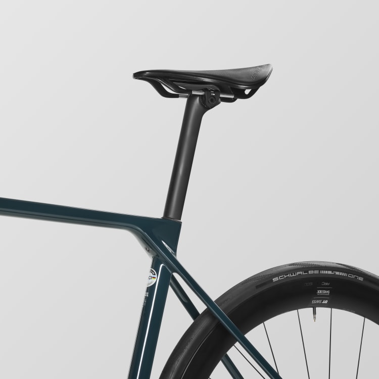 Ultimate CF 7 Di2 AERO