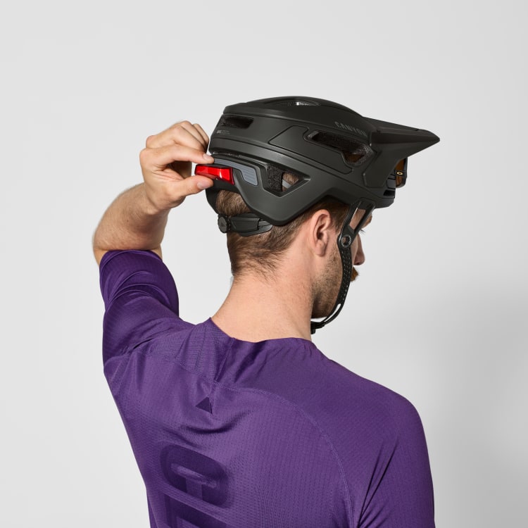 Canyon Deflectr Helmet