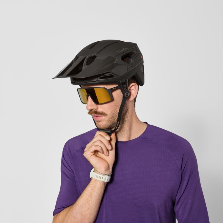 Canyon Deflectr Helmet