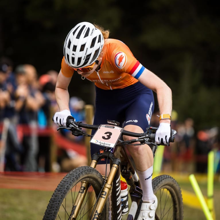 Canyon Lux World Cup CF 7 Shimano Deore M6100 12sp 16