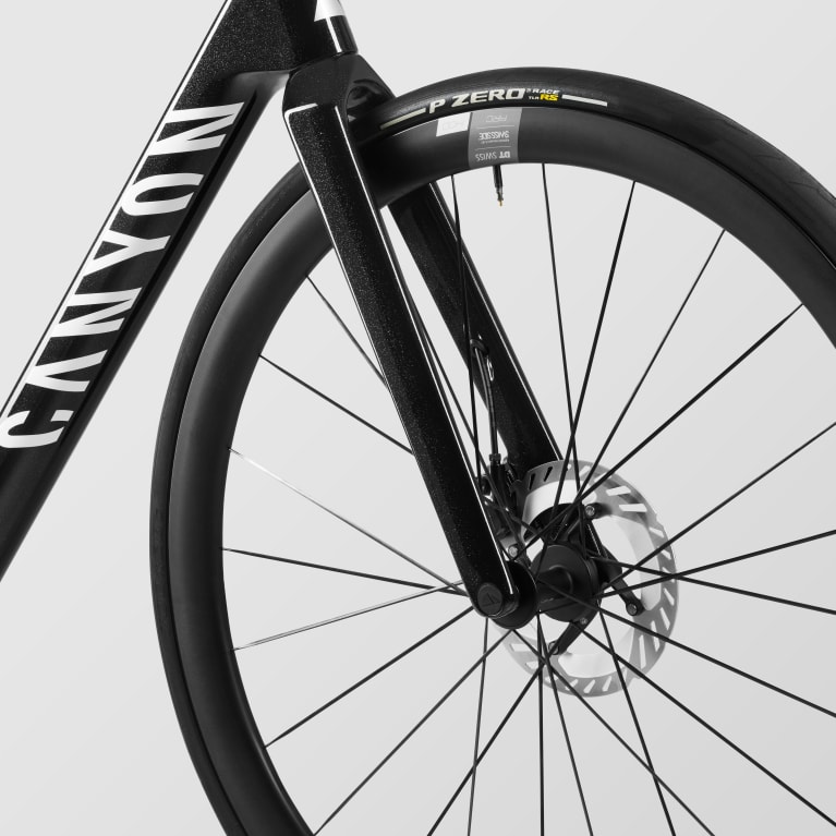 Canyon Ultimate CF SLX 8 Ultegra Di2 13